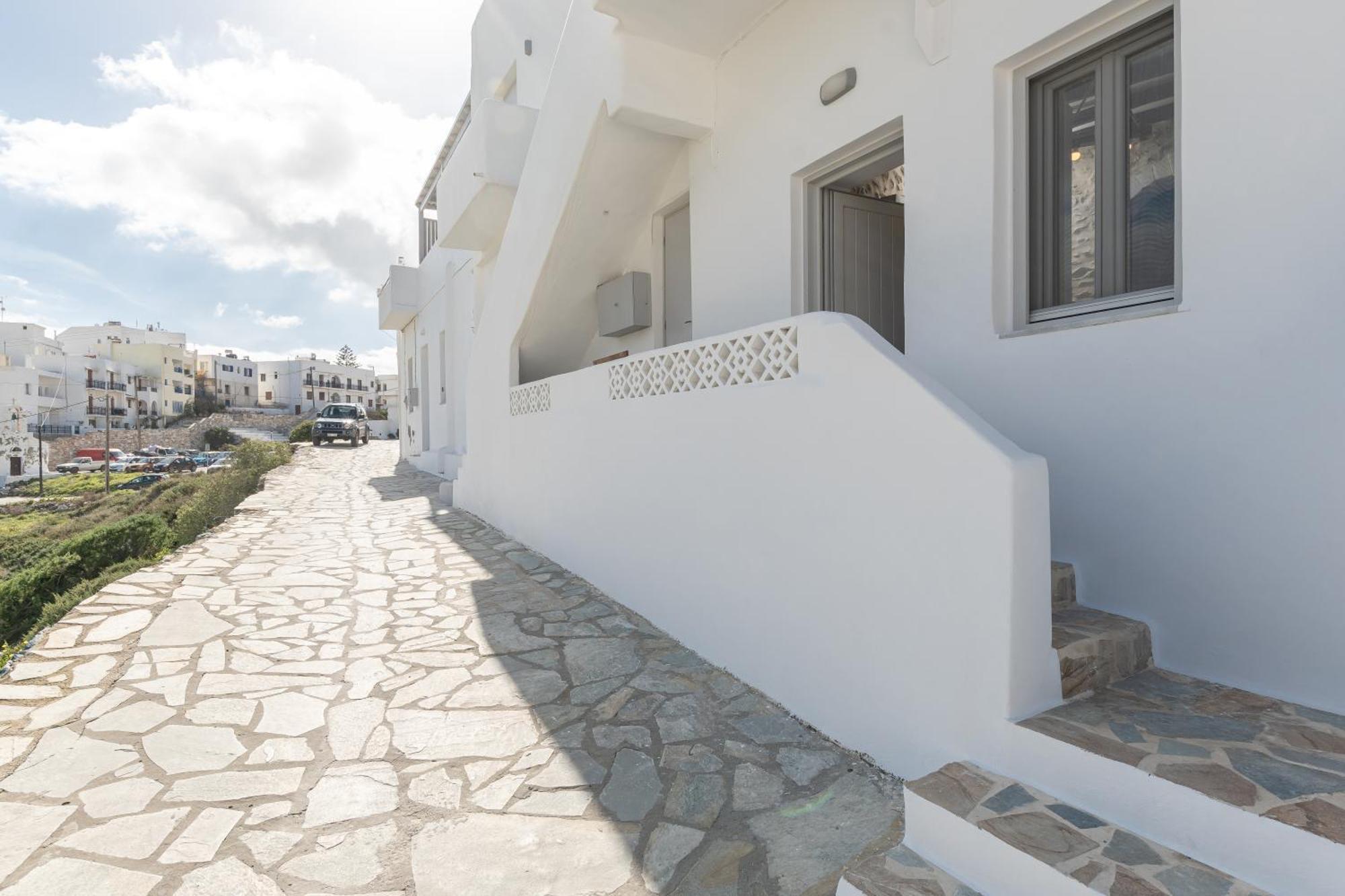 The White Stone House Apartment Naxos City Bagian luar foto