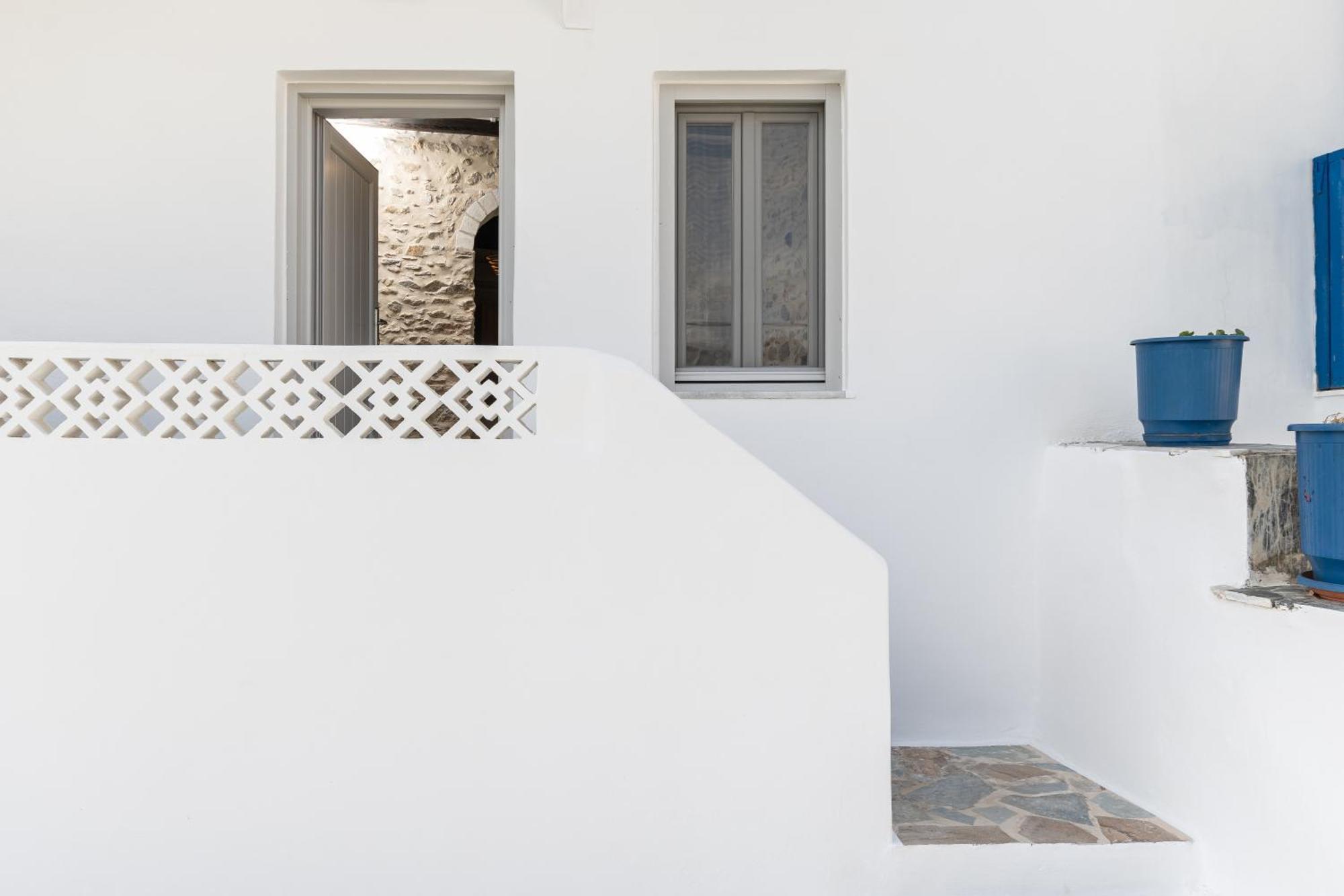 The White Stone House Apartment Naxos City Bagian luar foto